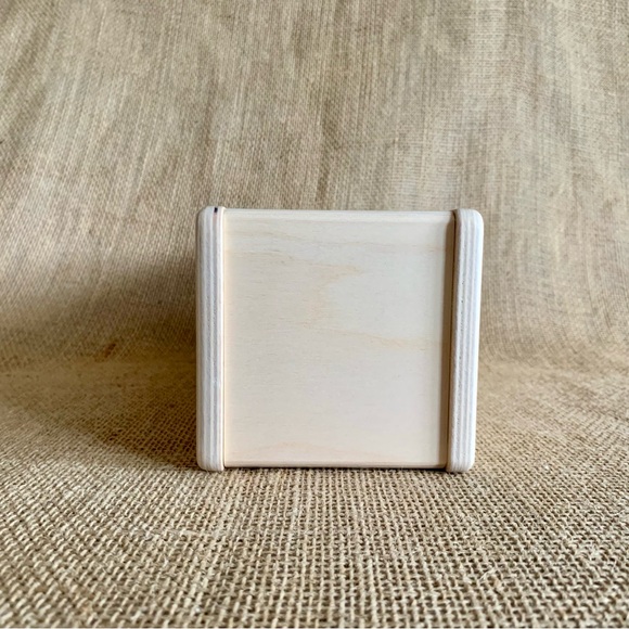 LOVEVERY Hide and Seek Ball Balance Toy from The Thinker Playkit 11-12 Months - Picture 5 of 12